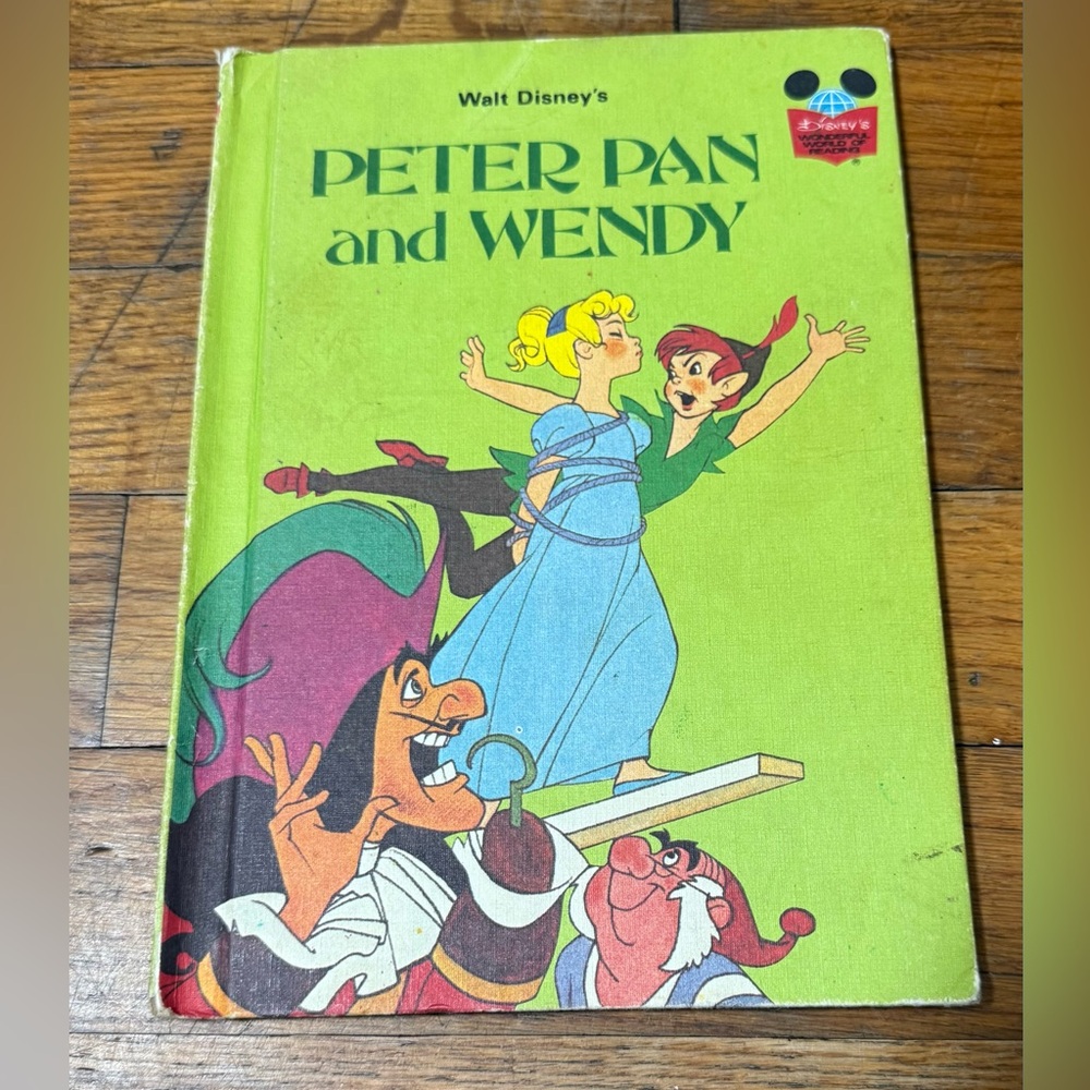 Walt Disney Peter Pan and Wendy Hardcover Kids Book - Green - Picture 1 of 3